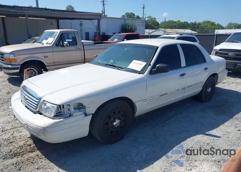 2010 Ford Crown Victoria Police/Police Interceptor z USA, uszkodzony, nr VIN 2FABP7BV4AX142382